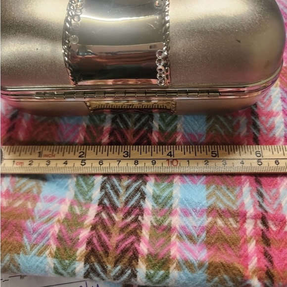 Shiney Silver Small Hard Case Purse with Jewels Chain Shoulder Strap - Picture 10 of 13